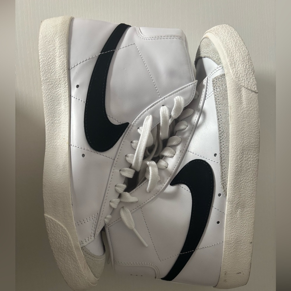 Nike Hightops Sneakers